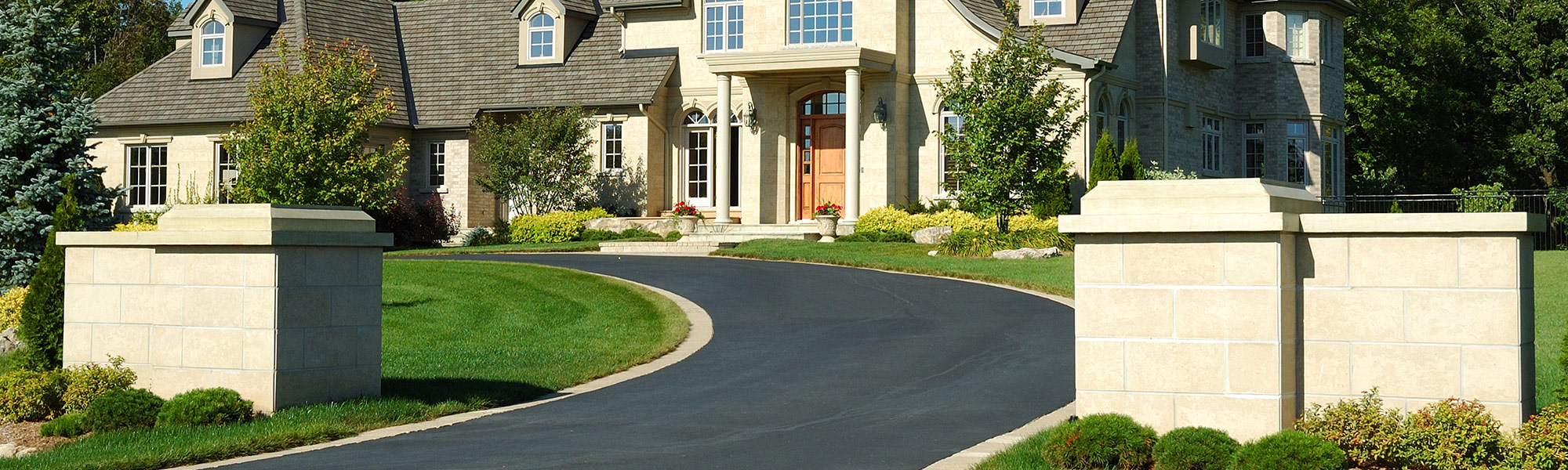 Residential-Driveway-Sealcoating Residential Driveway Sealcoating